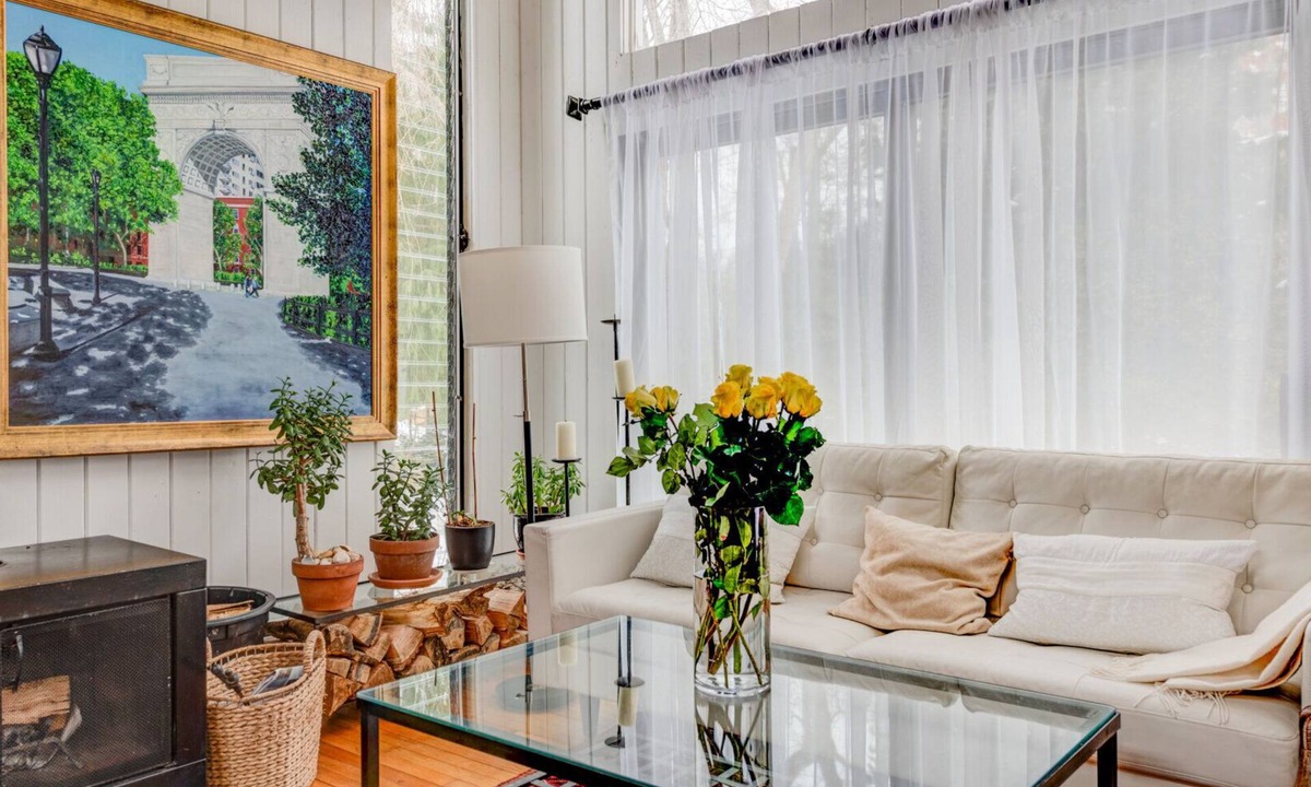 Clearwater Beach House | Charming Home in East Hampton, Near Clearwater Beach w/Private Pool