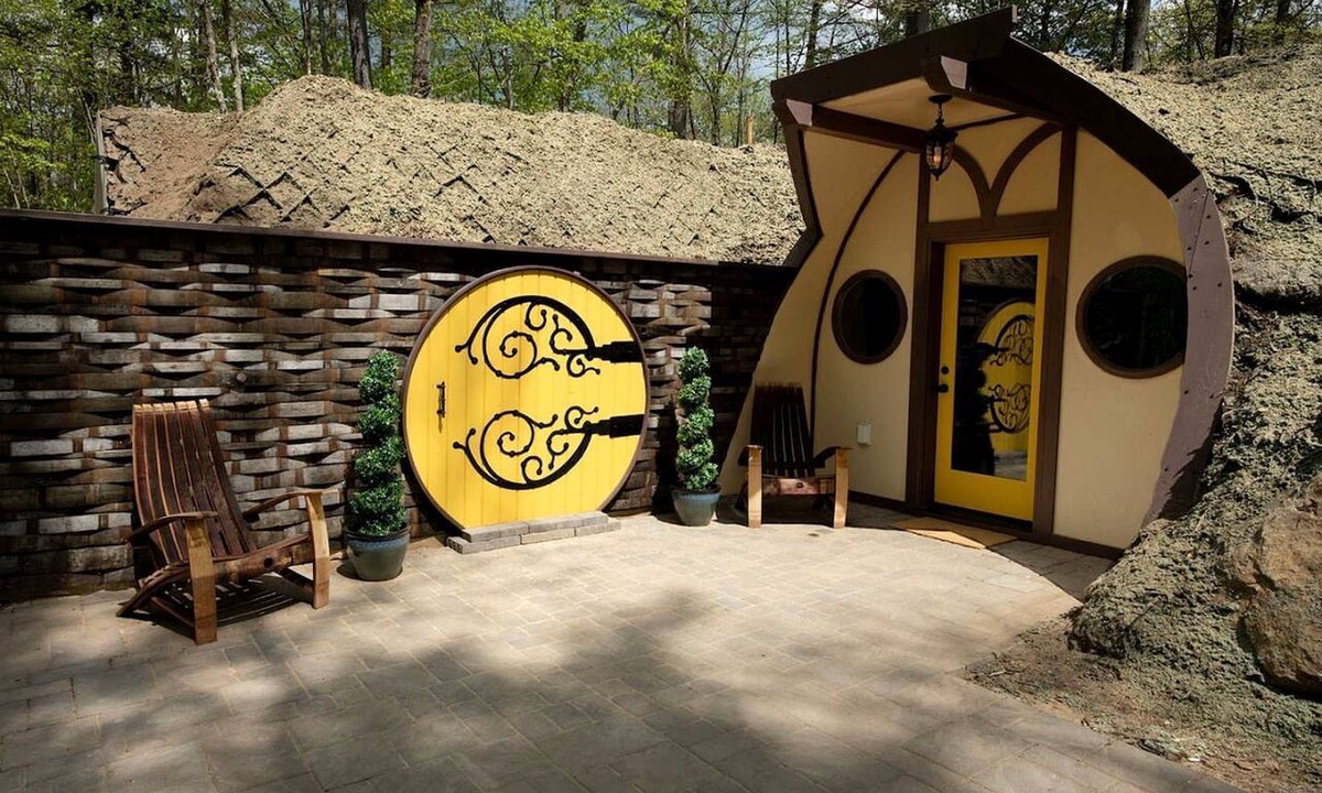 Springvale Cabin | Charming Luxury Hobbit House with Private Hot Tub in Tranquil Woodlands on Littlefield Pond in Springvale, Maine