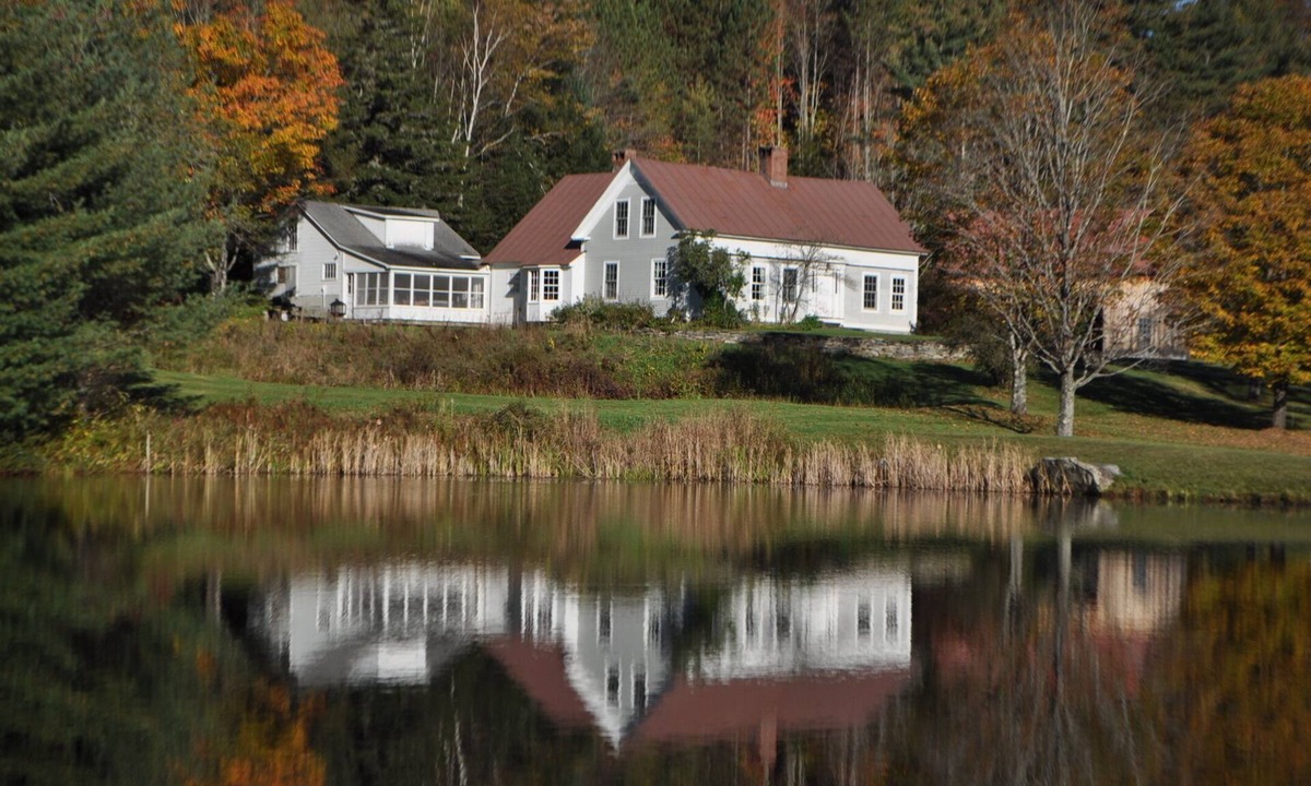 South Londonderry House | Charming & Private Farm House