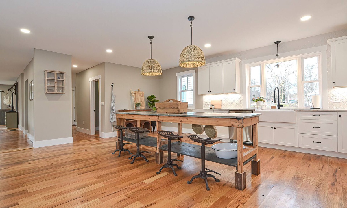 Townsend House | Charming Renovated Farmhouse