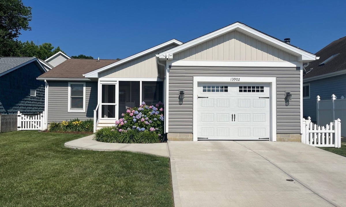 Caine Woods House | Charming Renovated Home w/Private Outdoor Space