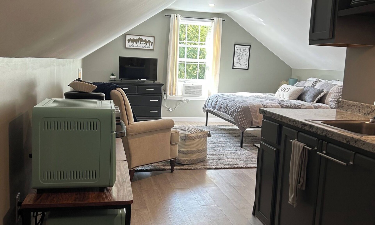 Guild Apartment | Charming Studio Near Sunapee