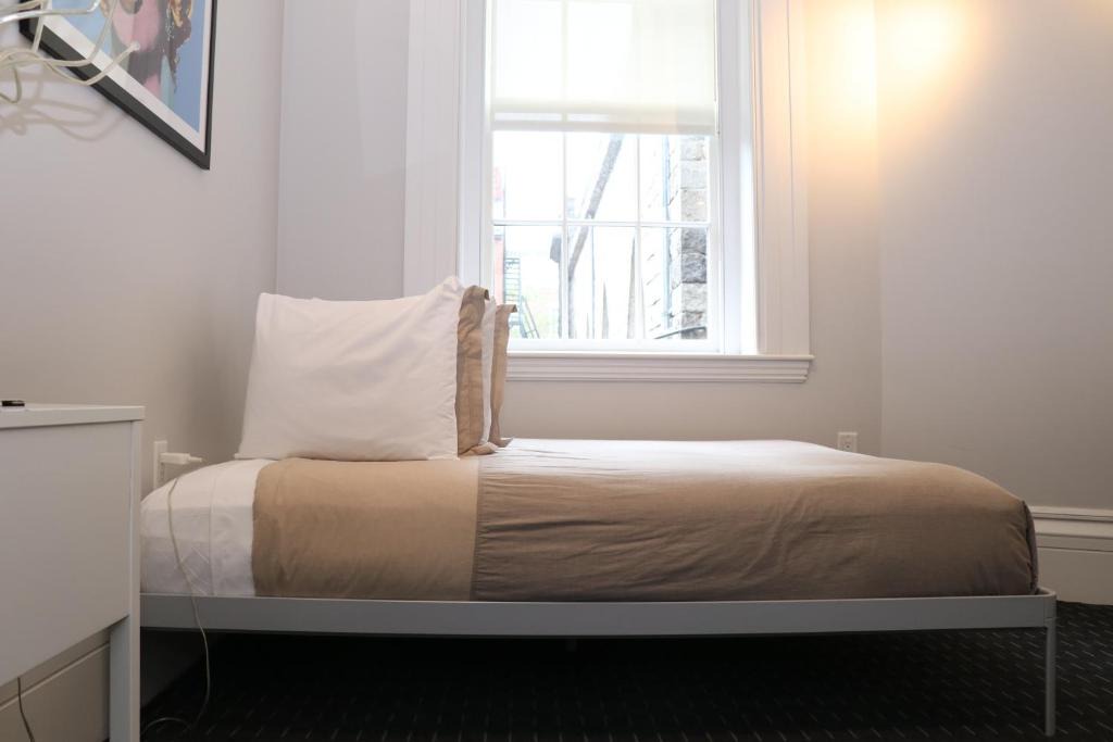 Beacon Hill Apartment | Charming & Stylish Studio on Beacon Hill #6