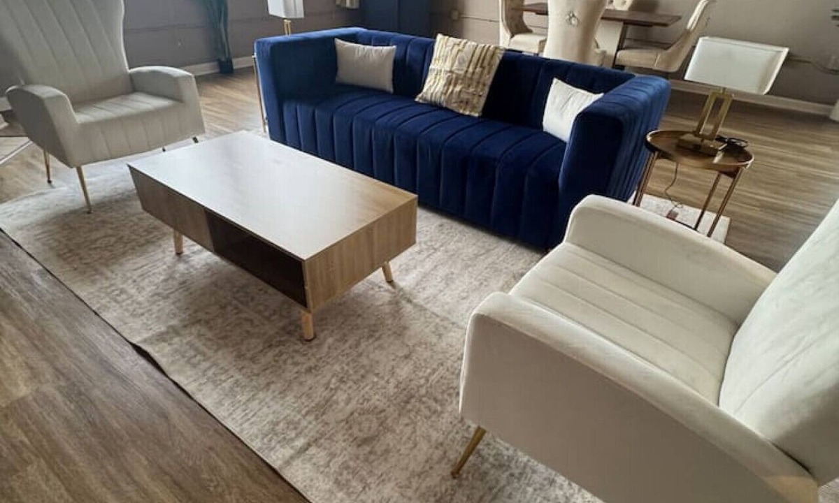 Downtown Cleveland Apartment | Chic Almafi Lux Suite/Downtown Cleveland
