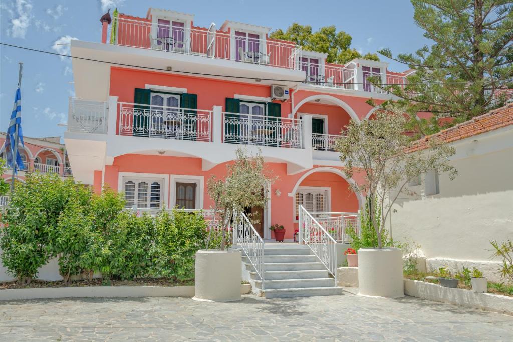 Argassi Hotel | Chryssa Studios