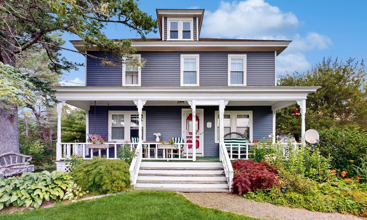 East Sullivan House | Coastal Serenity Retreat with Ocean Views, Spacious Porch and Modern Comforts