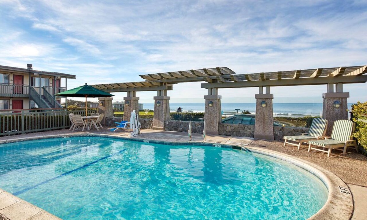 San Simeon Hotel | Coastal Stay Along Highway 101 | Beach Retreat w/Heated Pools