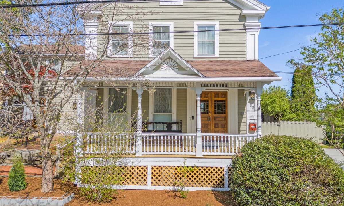 Mystic House | Coastal Victorian Home, Walk to Downtown