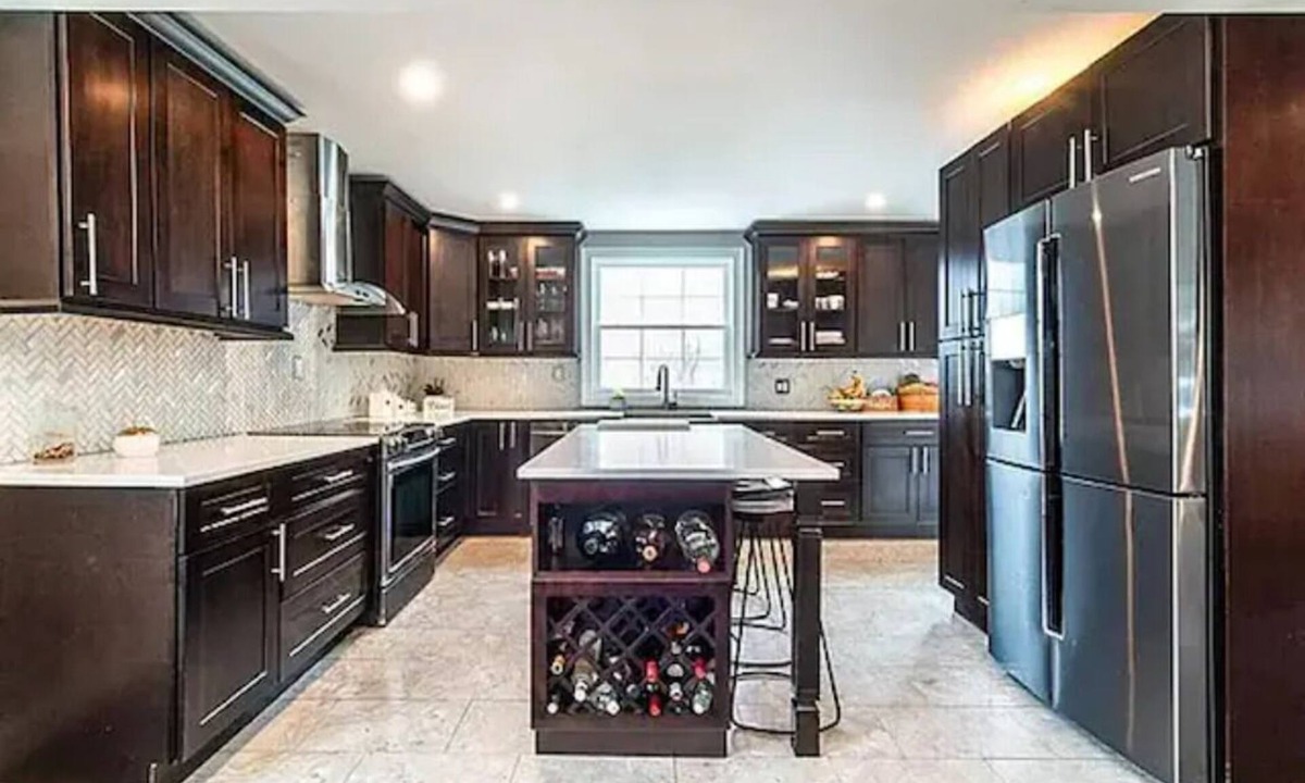 Yalesville House | Colonial home near Hiking Trail