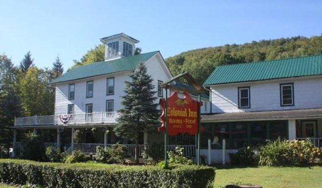 Pine Hill Hotel | Colonial Inn