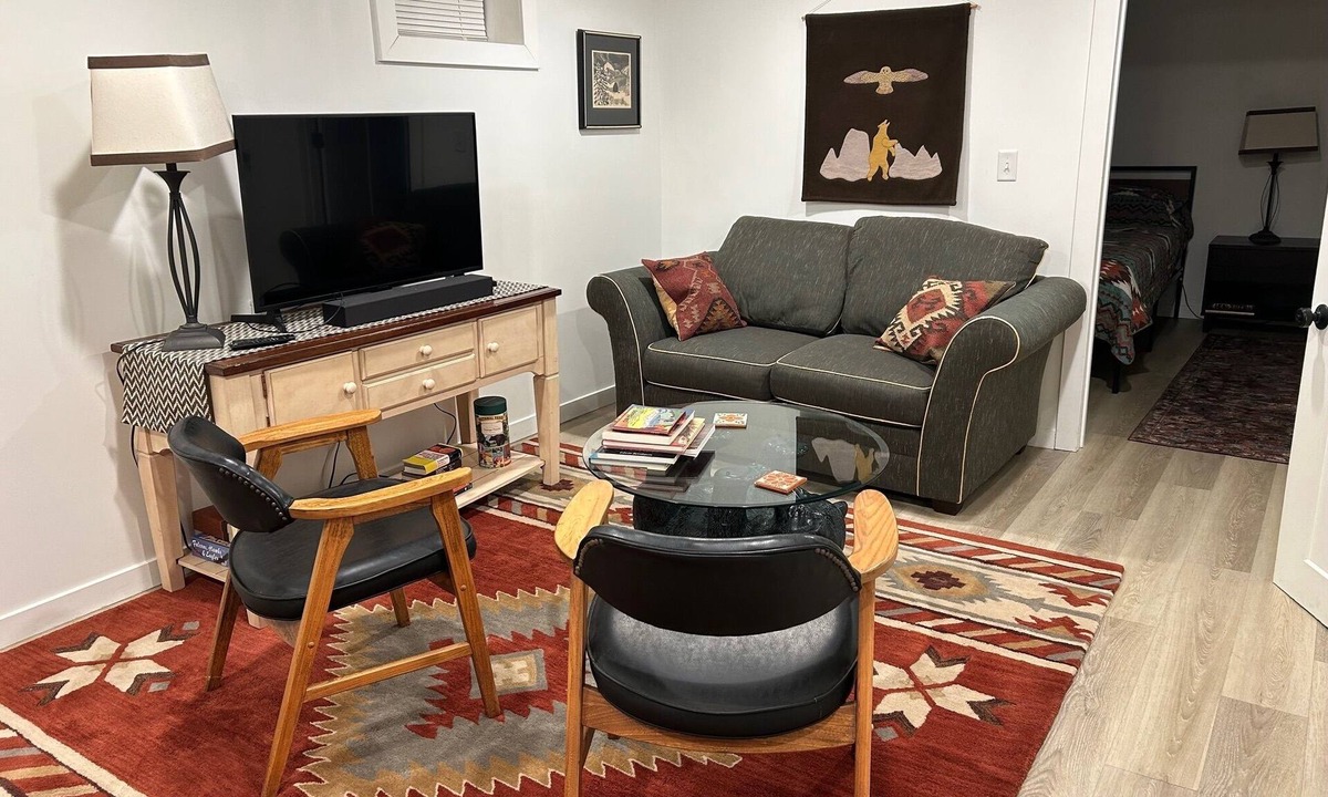 Manhattan Apartment | Colorado Chalet-"Taste" of Colorado in KS, Private entrance One Bed Suite