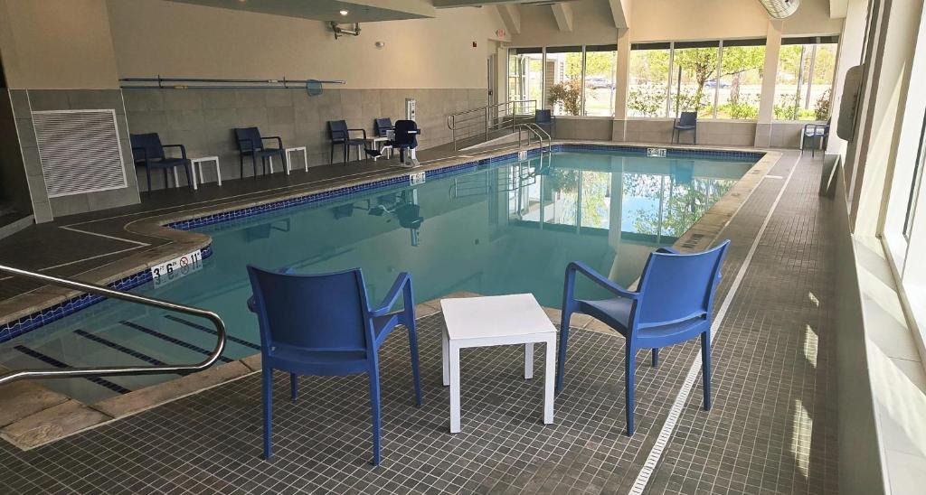 Concord Hotel | Comfort Inn Concord South End