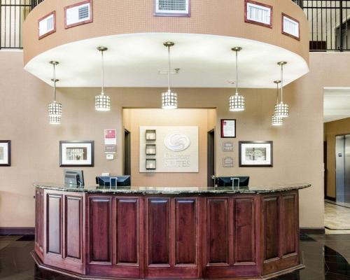 Topeka Hotel | Comfort Suites Topeka Northwest