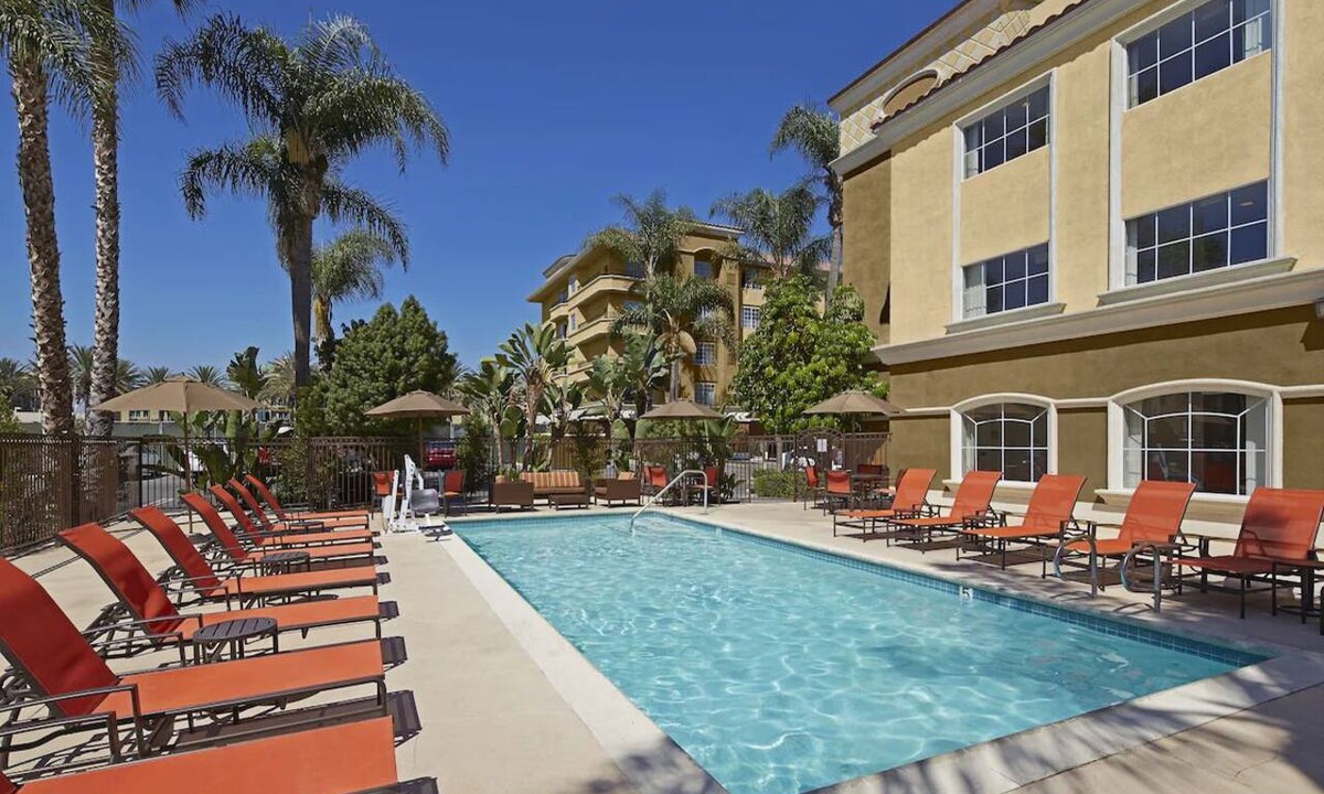 Anaheim Resort Hotel | Comfortable Anaheim Escape w/Pool Onsite | 1.0 mi to Downtown Disney District