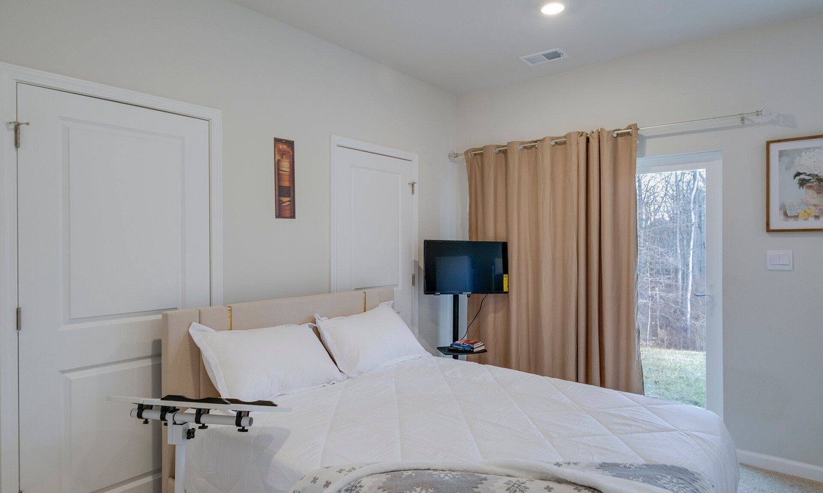 Montpelier Apartment | Comfortable Private Studio Perfect for Short or Extended Stays