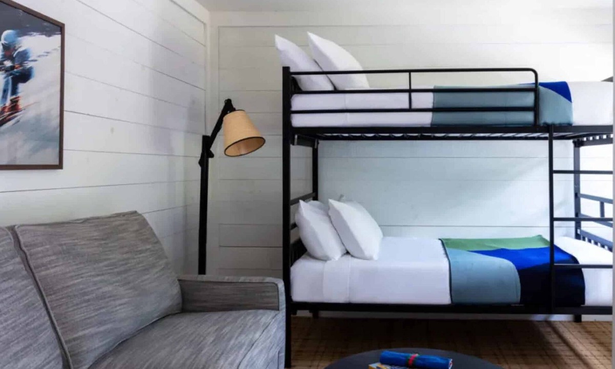 Stowe Area Hotel | Comfortable Retreat for Explorers Near Von Trapp Lodge! Outdoor Pool!