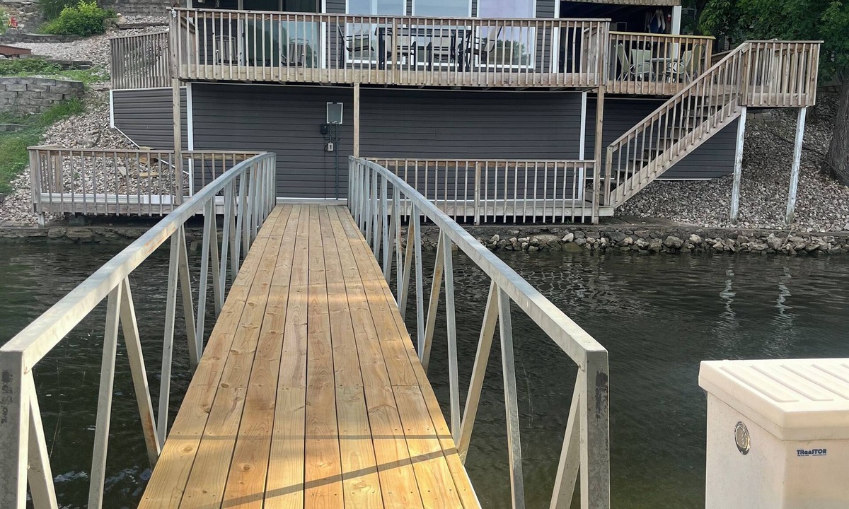 Sunrise Beach House | CONVENIENTLY LOCATED, recently remodeled private lake home in Sunrise Beach!