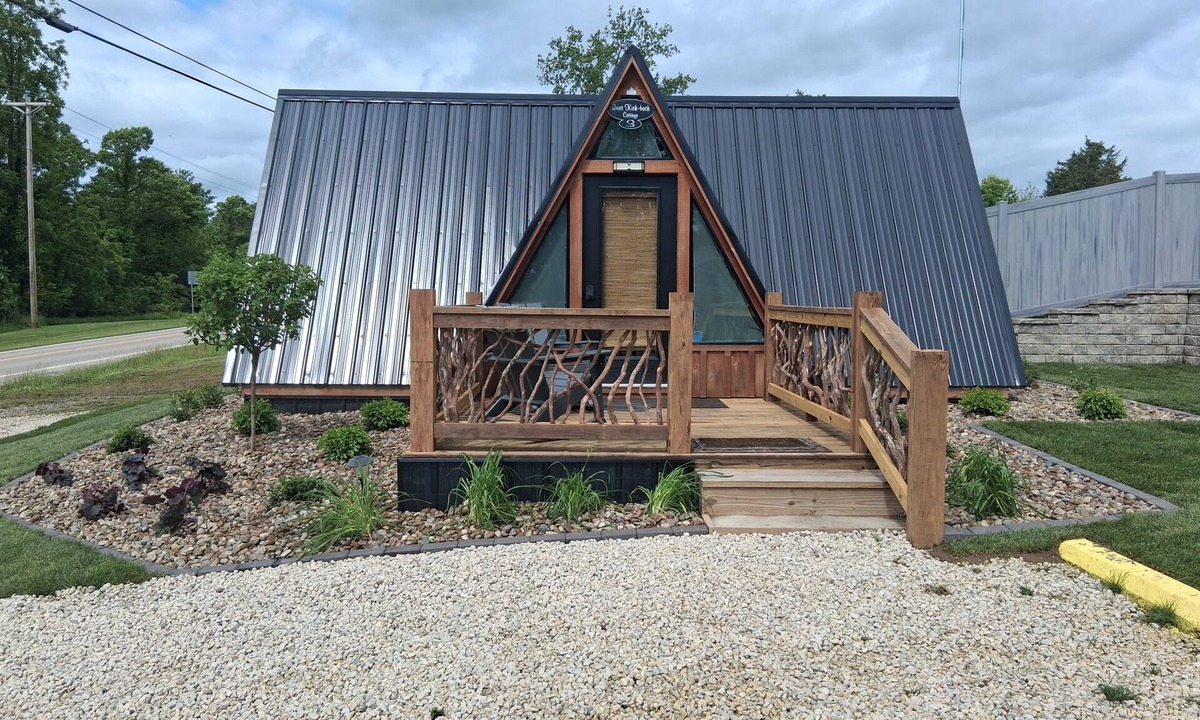 Senecaville Cottage | Cottage 3: Quiet Kickback Cottage, A Cozy Studio Style by Seneca Lake Marina