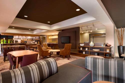 Fairlawn Hotel | Courtyard Akron Fairlawn