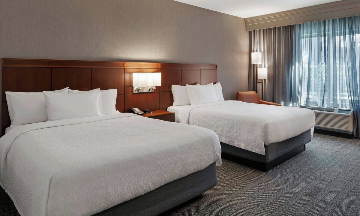 Harbor Hotel | Courtyard by Marriott Long Beach Airport