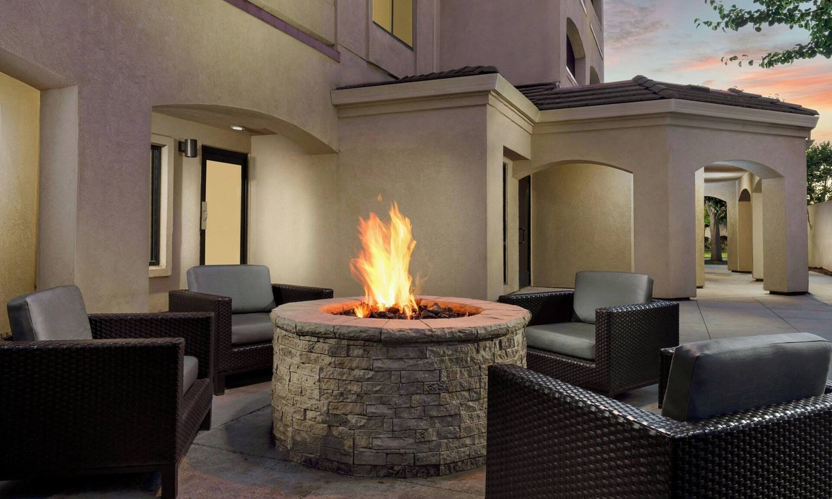 Salinas Hotel | Courtyard by Marriott Salinas Monterey