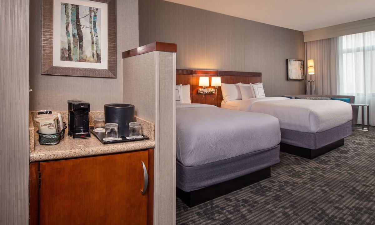 Gaithersburg Hotel | Courtyard by Marriott Gaithersburg Washingtonian Center