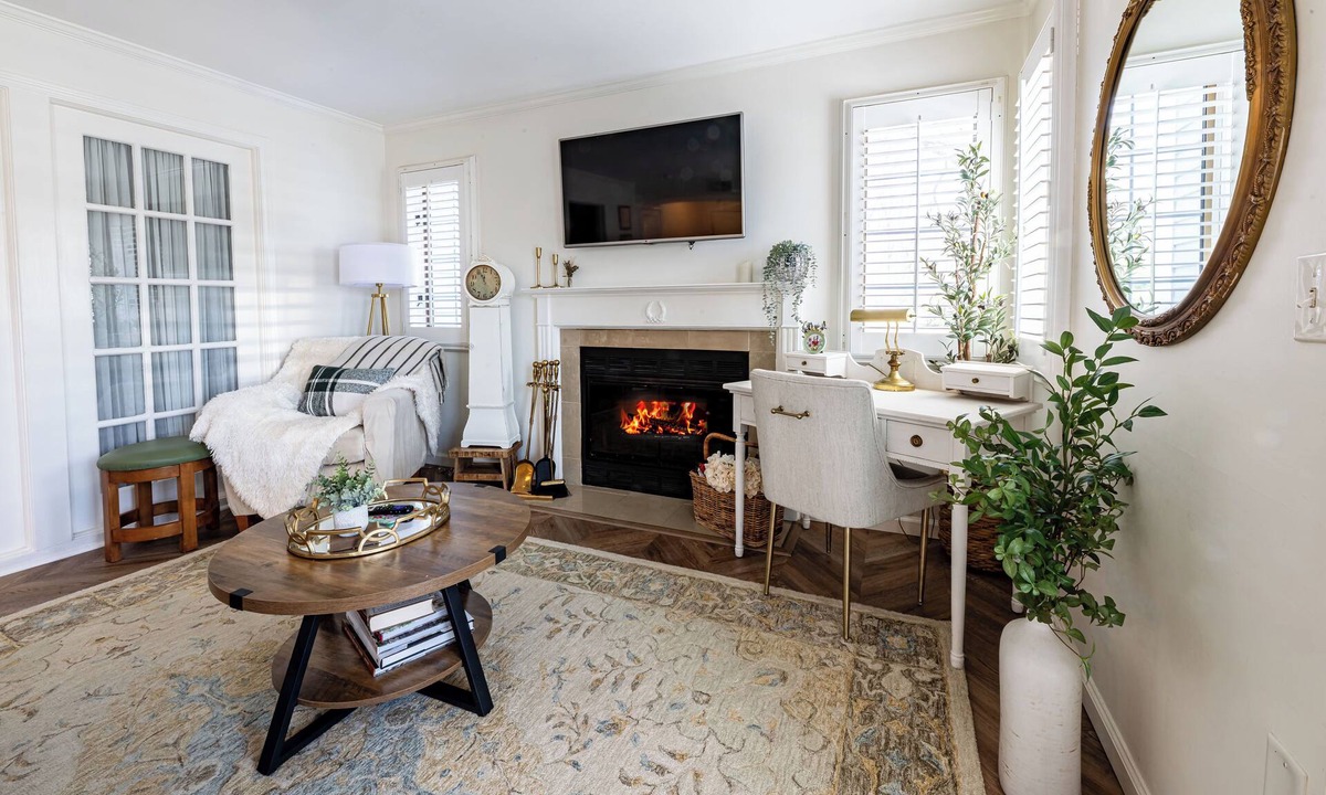 Norwich Condo | Cozy 1-bedroom spa villa, king bed, pool, Near casino, golf, wine trail & Mystic