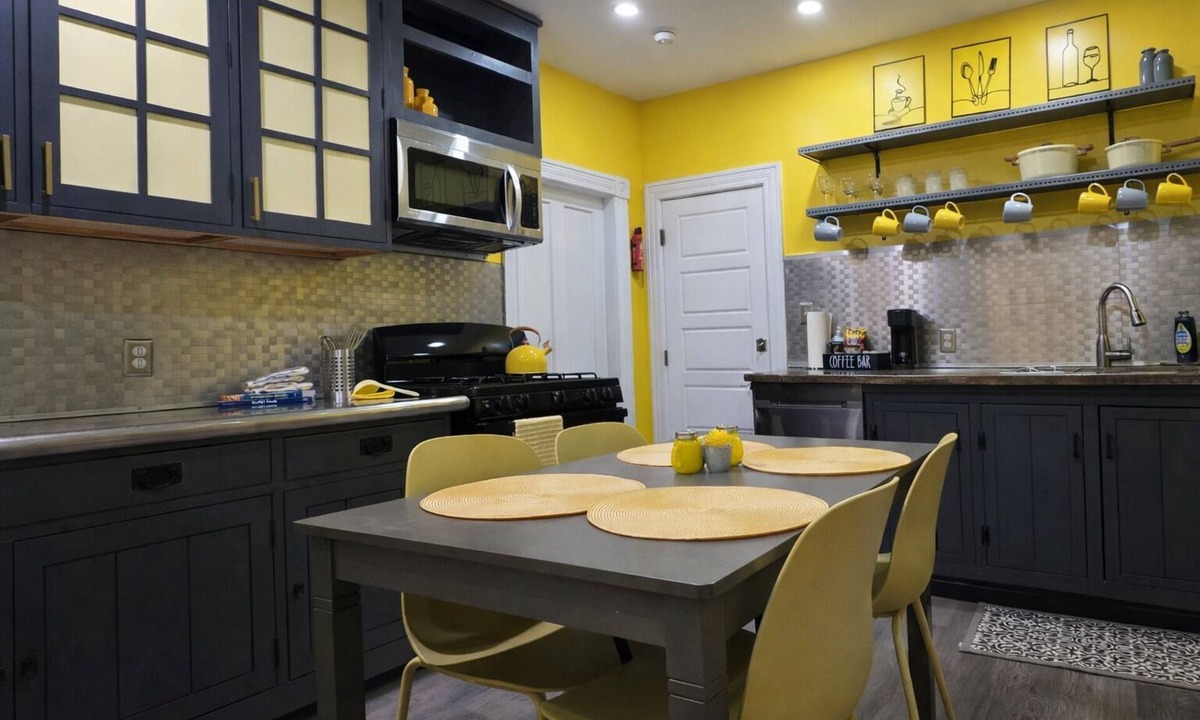Worcester Apartment | Cozy 2-bedroom apt in Kelly Square