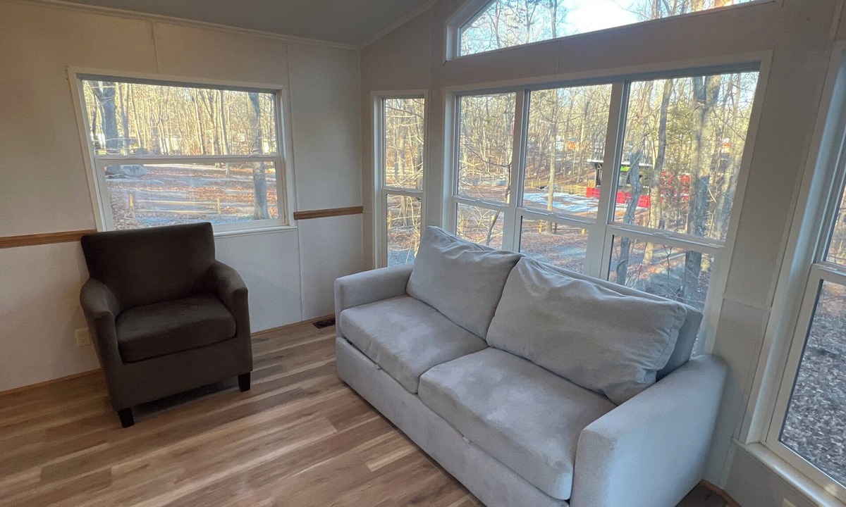 Preston House | Cozy 2-bedroom Park Model / AC - within Strawberry Park Resort Campground