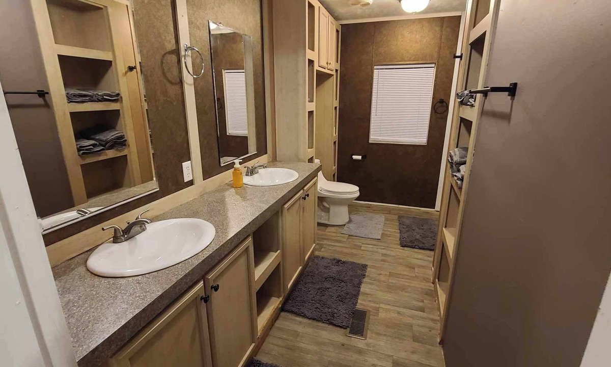 Yawkey House | Cozy 4-bedroom Hobet House less than 1 mile to Ivy Branch Trailhead.