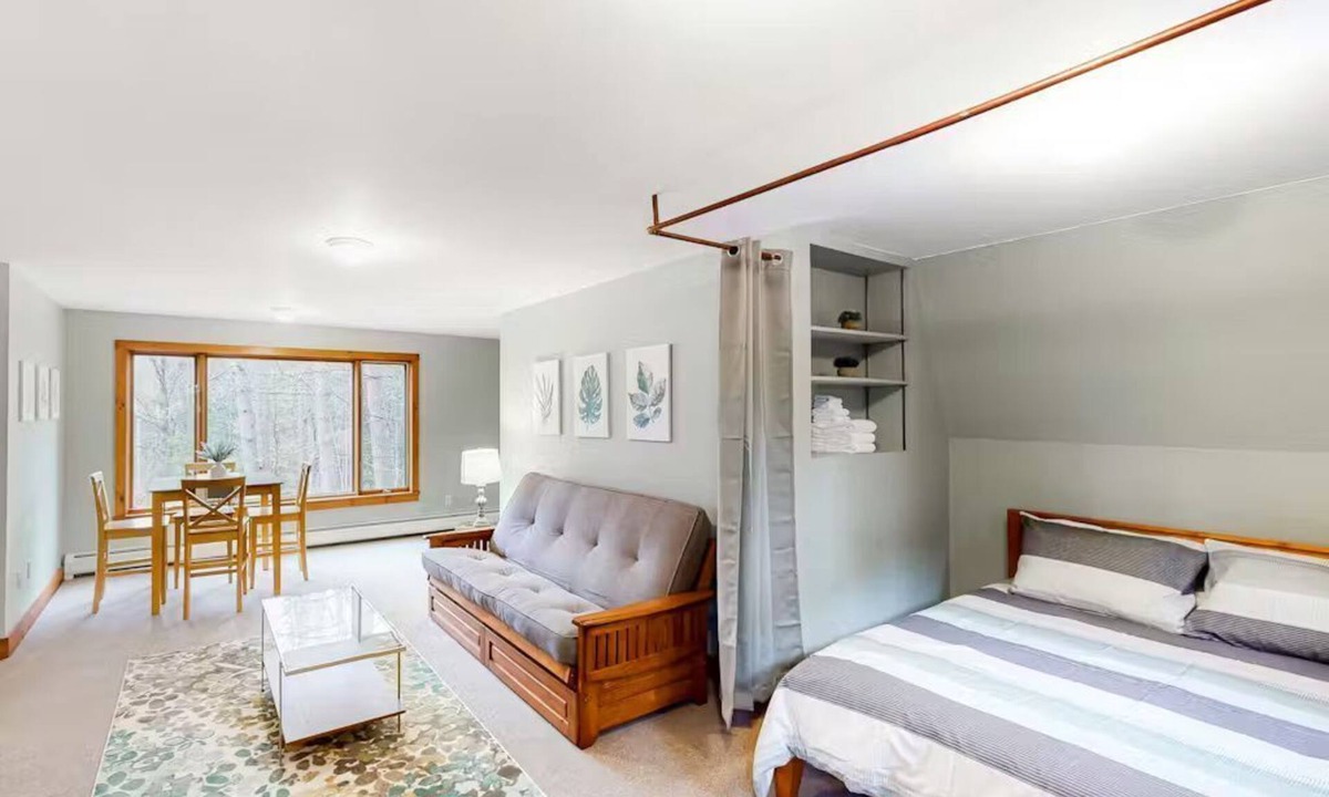 Stowe Area Apartment | Cozy Above Garage Apartment Near Stowe Mountain