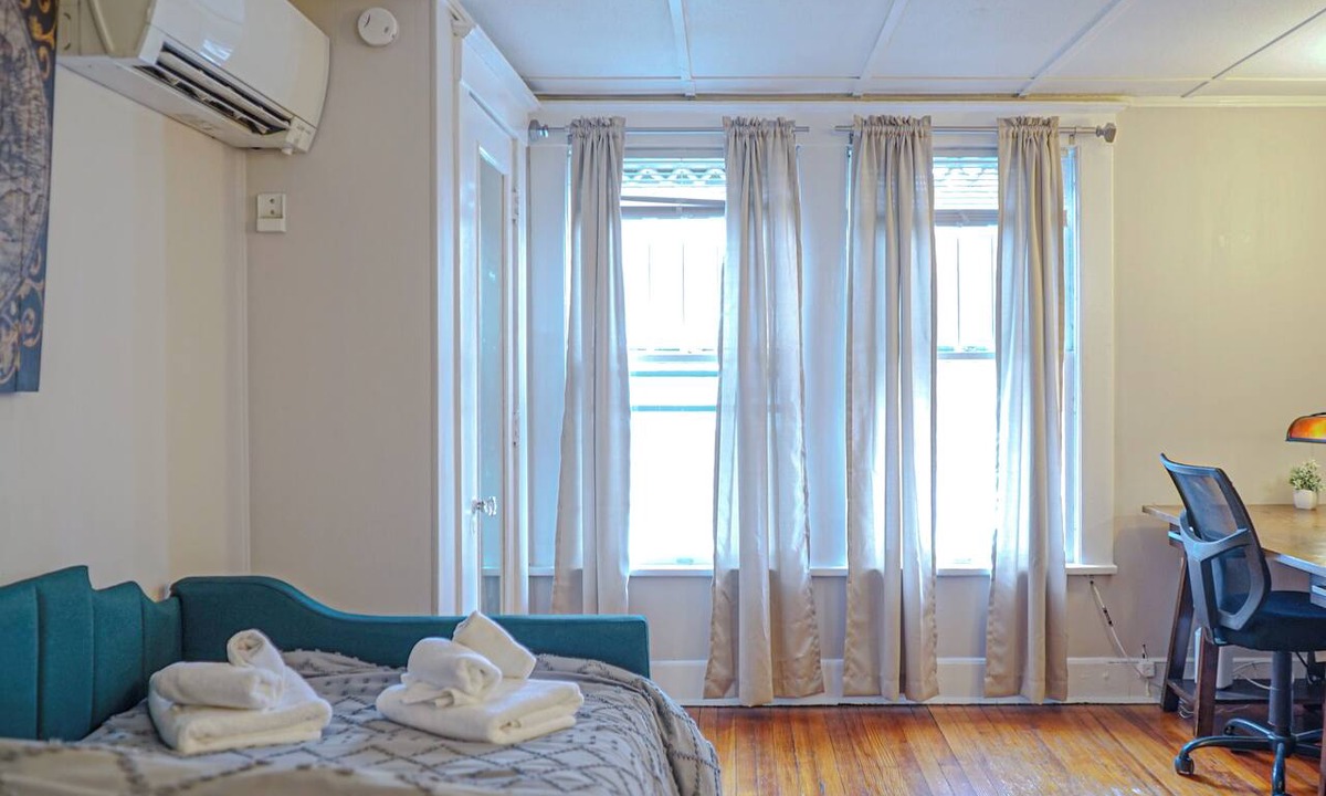 Norwichtown Apartment | Cozy Apt-Close to Casino & Backus Hosp