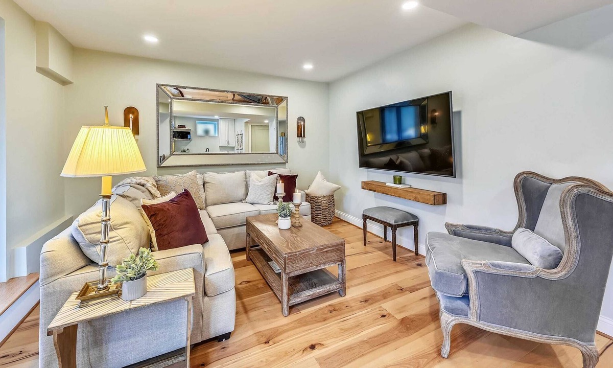 Egleston Square Condo | Cozy Boston Condo | Near T