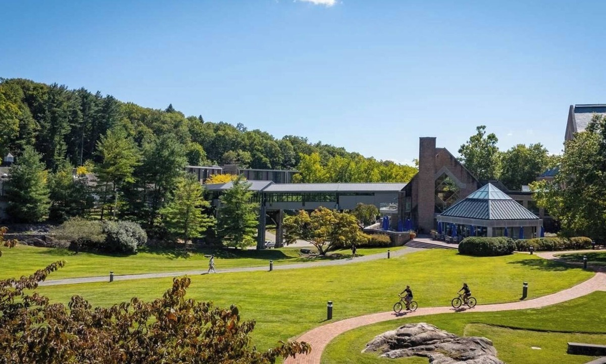 Ossining Hotel | Cozy Boutique Getaway with Convenient Local Access | 3 Comfortable Double Rooms