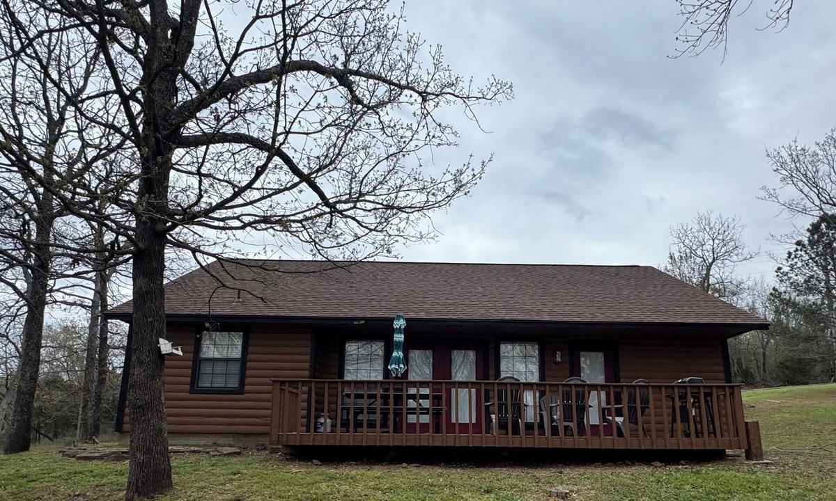 Vian House | Cozy Cabin on Lake Tenkiller