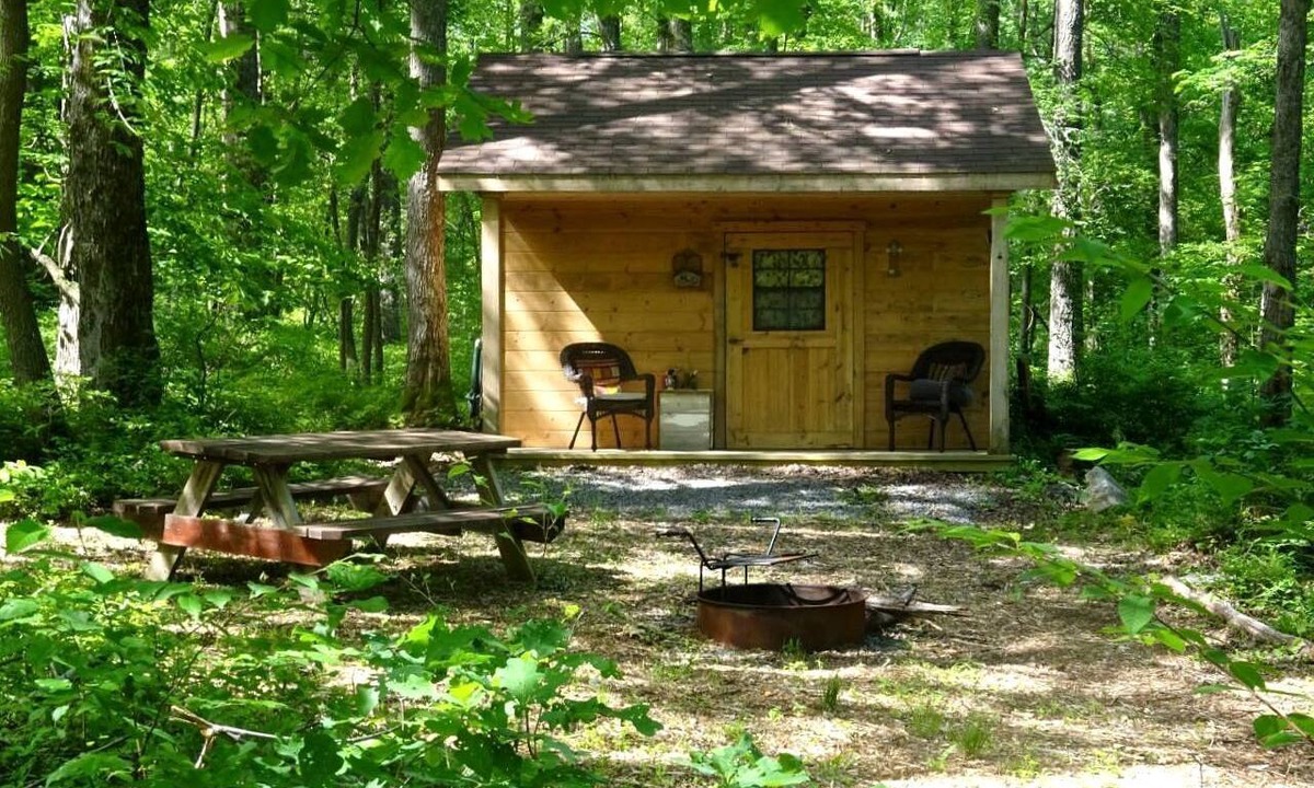 Crellin Cabin | Cozy Cabin Rental in the Woods near Swallow Falls State Park, Maryland