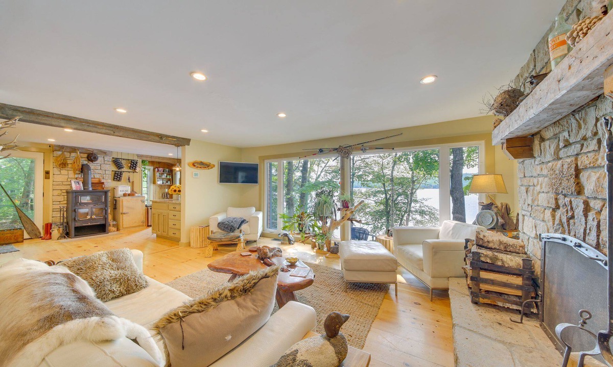 Embden House | Cozy Embden Lake Escape + Kayaks