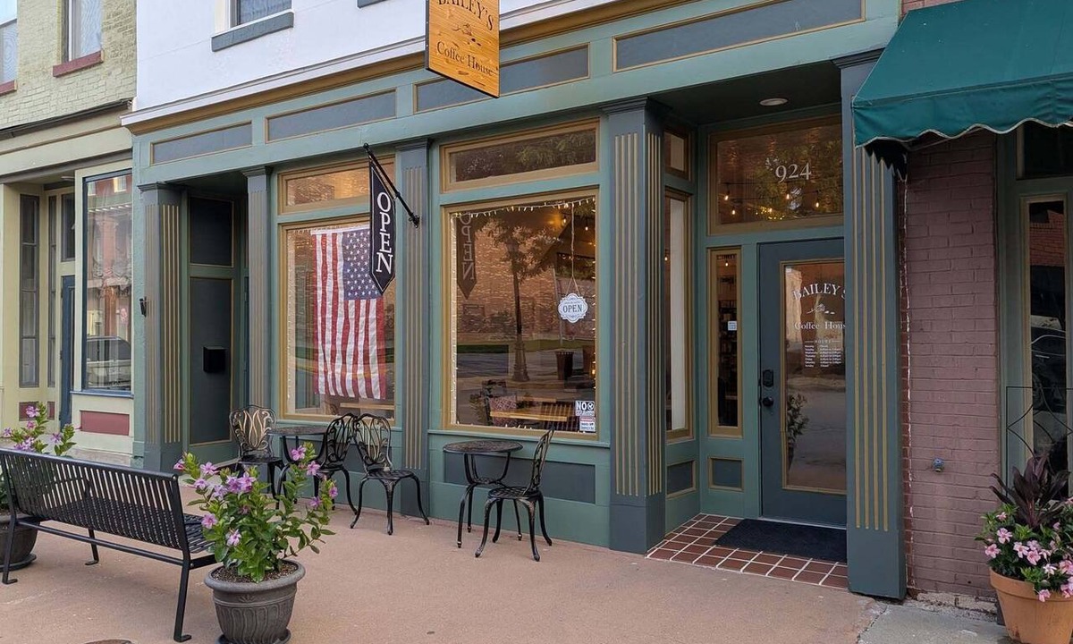 Lexington Apartment | Cozy Historic Downtown Lexington Apartment