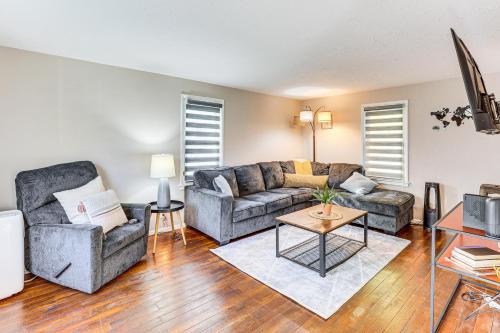 Youngstown House | Cozy Home 4 Mi to YSU Campus: Penguins Welcome!