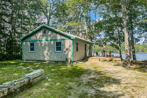 Mariaville House | Cozy lakefront cabin with amazing views, deck, firepit, & water access