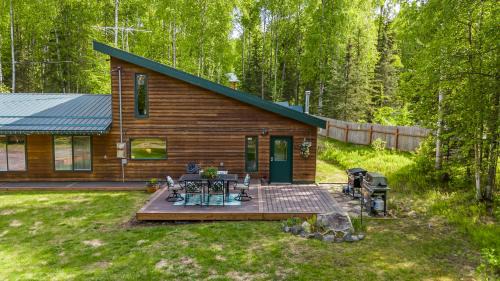 Meadow Lakes House | Cozy Lakefront Retreat