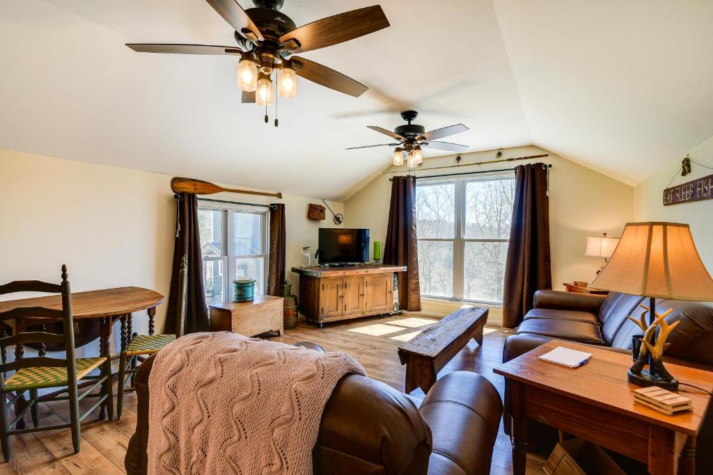 Sharon Grove Apartment | Cozy Lewisburg Getaway w/Deck + Lake Access!