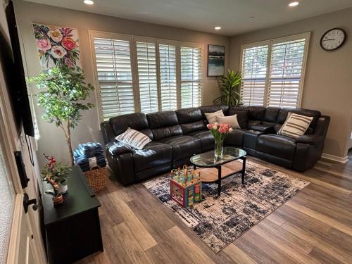 Cypress Village Villa | Cozy n quiet home next to GP Ice Rink for a family