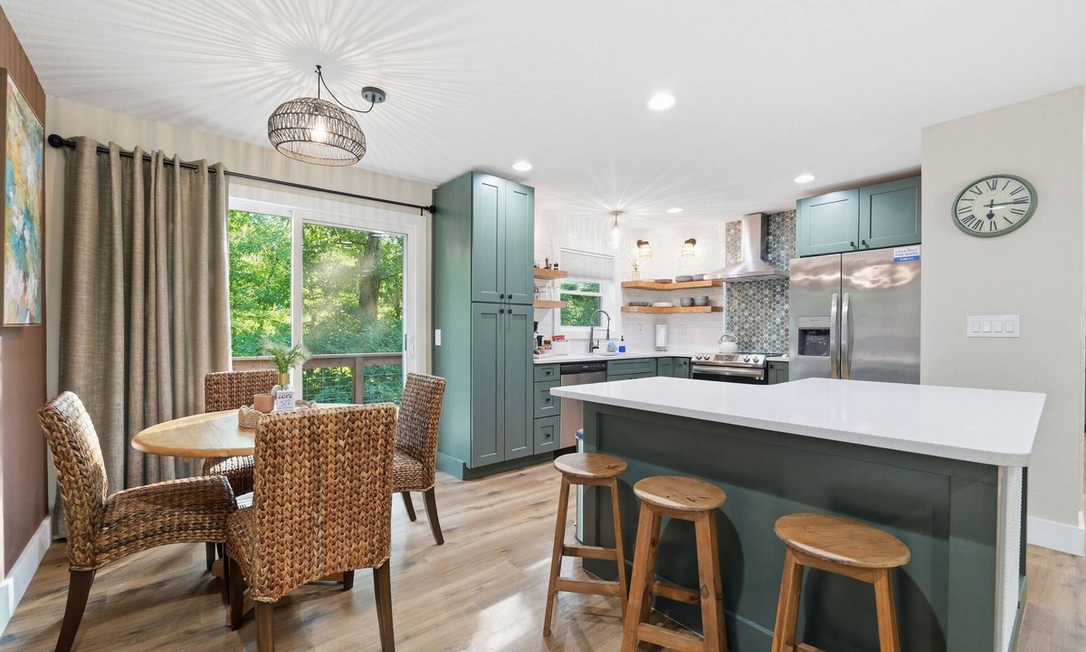 Bella Vista House | Cozy, peaceful retreat among mature trees. Pet friendly & Back 40 access!