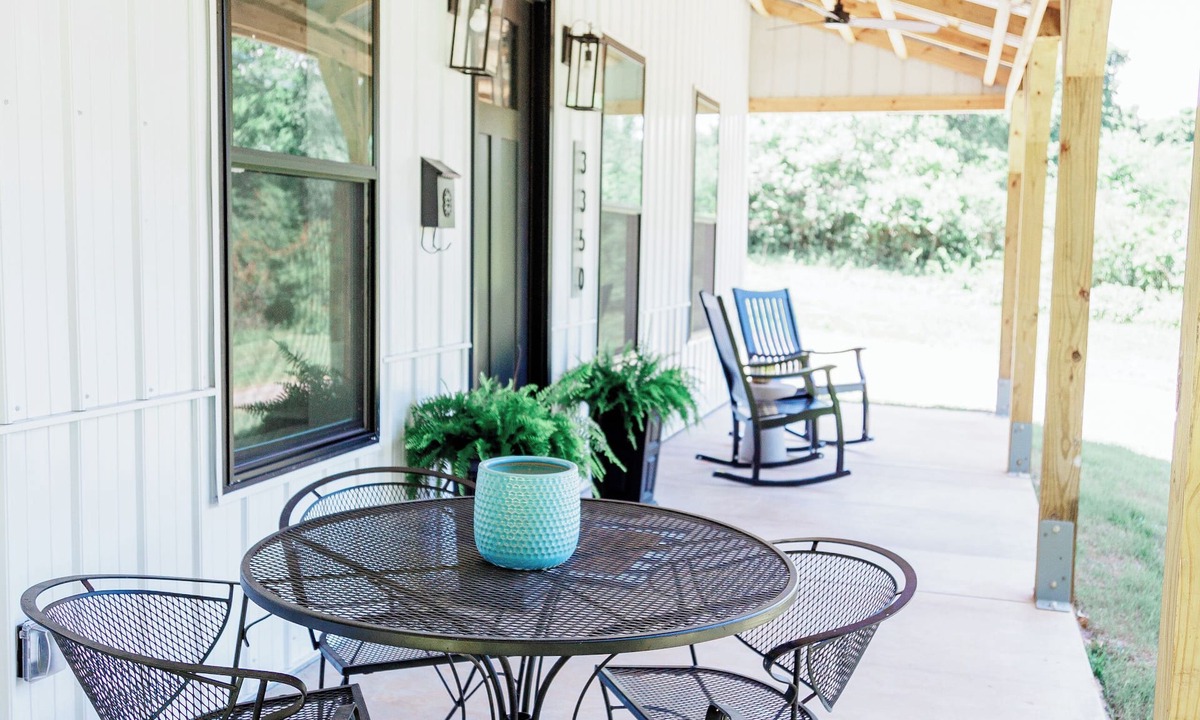 Clarksville Cottage | Cozy Peach Cottage near Horsehead Lake, University, Wedding Venues, Ozark Mtns!