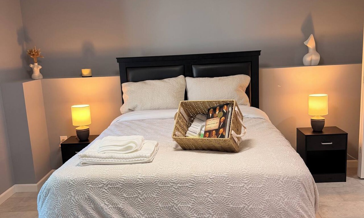 New Milford House | Cozy private room with a comfortable Full-size bed and private bathroom.