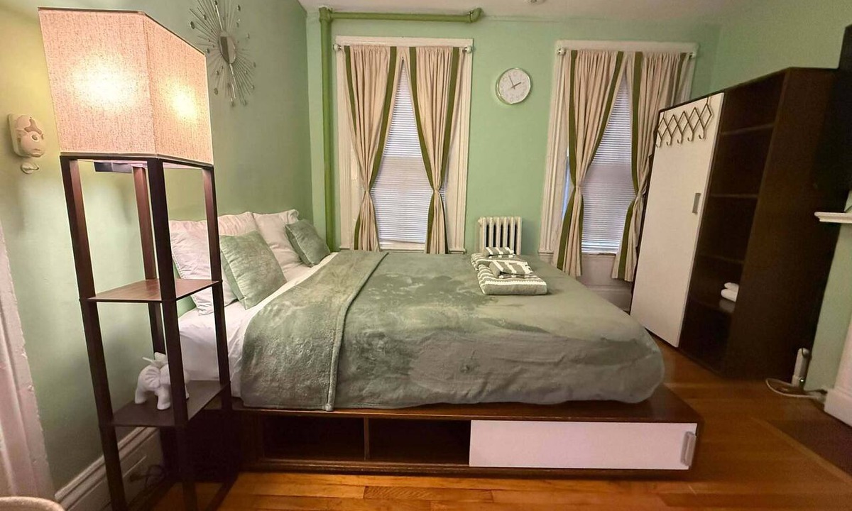 Beacon Hill Apartment | Cozy Studio w/Full Kitchen, Close to MGH, Walkable Train Lines