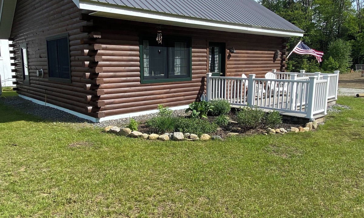 Andover Cabin | Cozy Vermont Cabin at Trail End Ranch! The Best of VT is all around you!