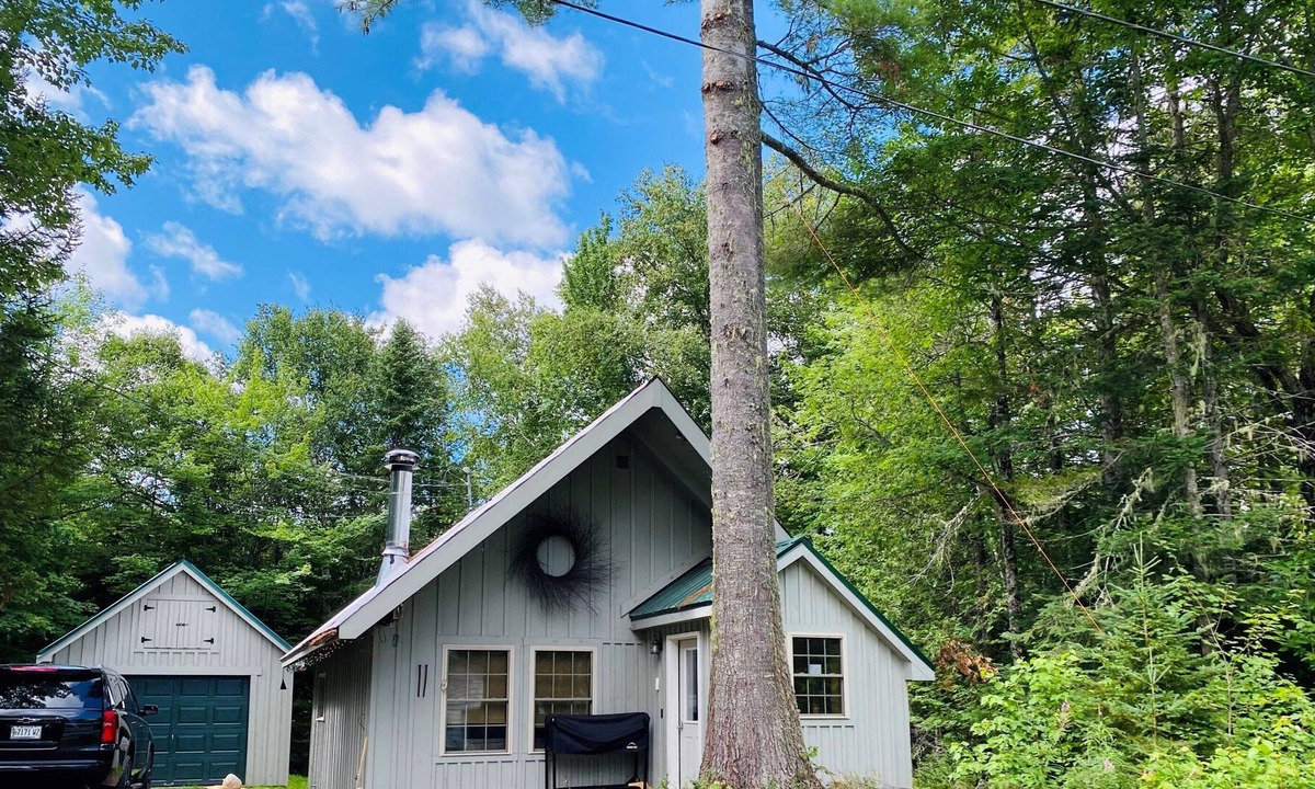 Wyman House | Cozy Winter Camp- 5 min from sugarloaf