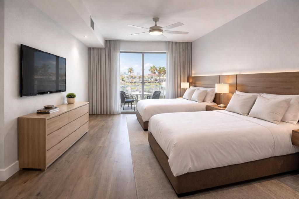 Clearwater Beach Hotel | CW Hotel